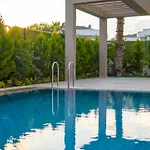 Eden Nest Exclusive Hotell