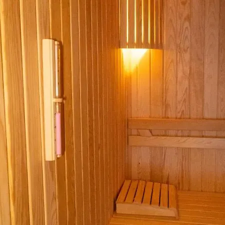 Eden Nest Exclusive Hotell